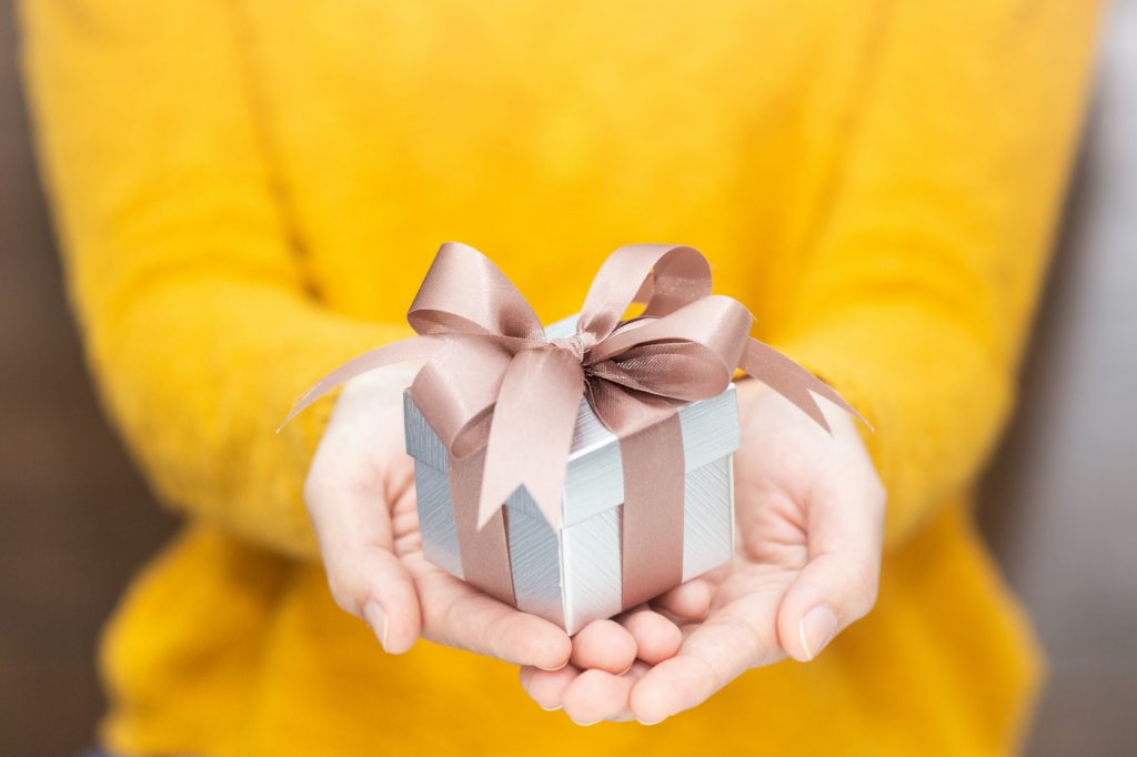Savvy Financial Gift Giving